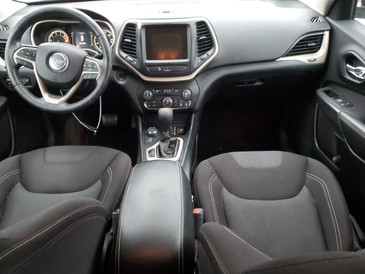 2016 Jeep Cherokee Latitude VIN: 1C4PJMCS2GW348163 Lot: 82721615