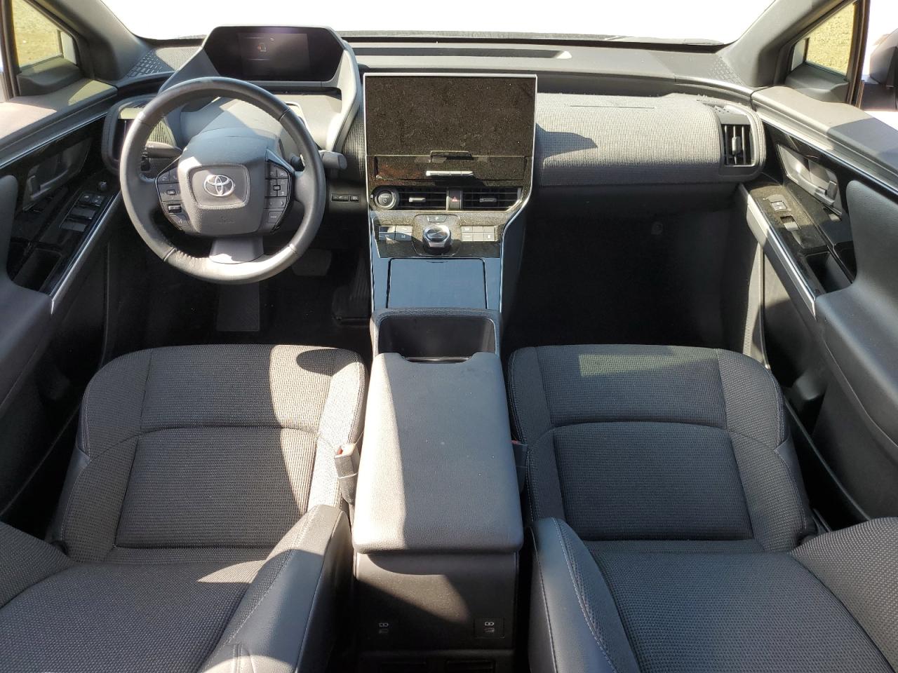 2024 Toyota Bz4X Xle VIN: JTMAAAAA5RA053864 Lot: 82324655