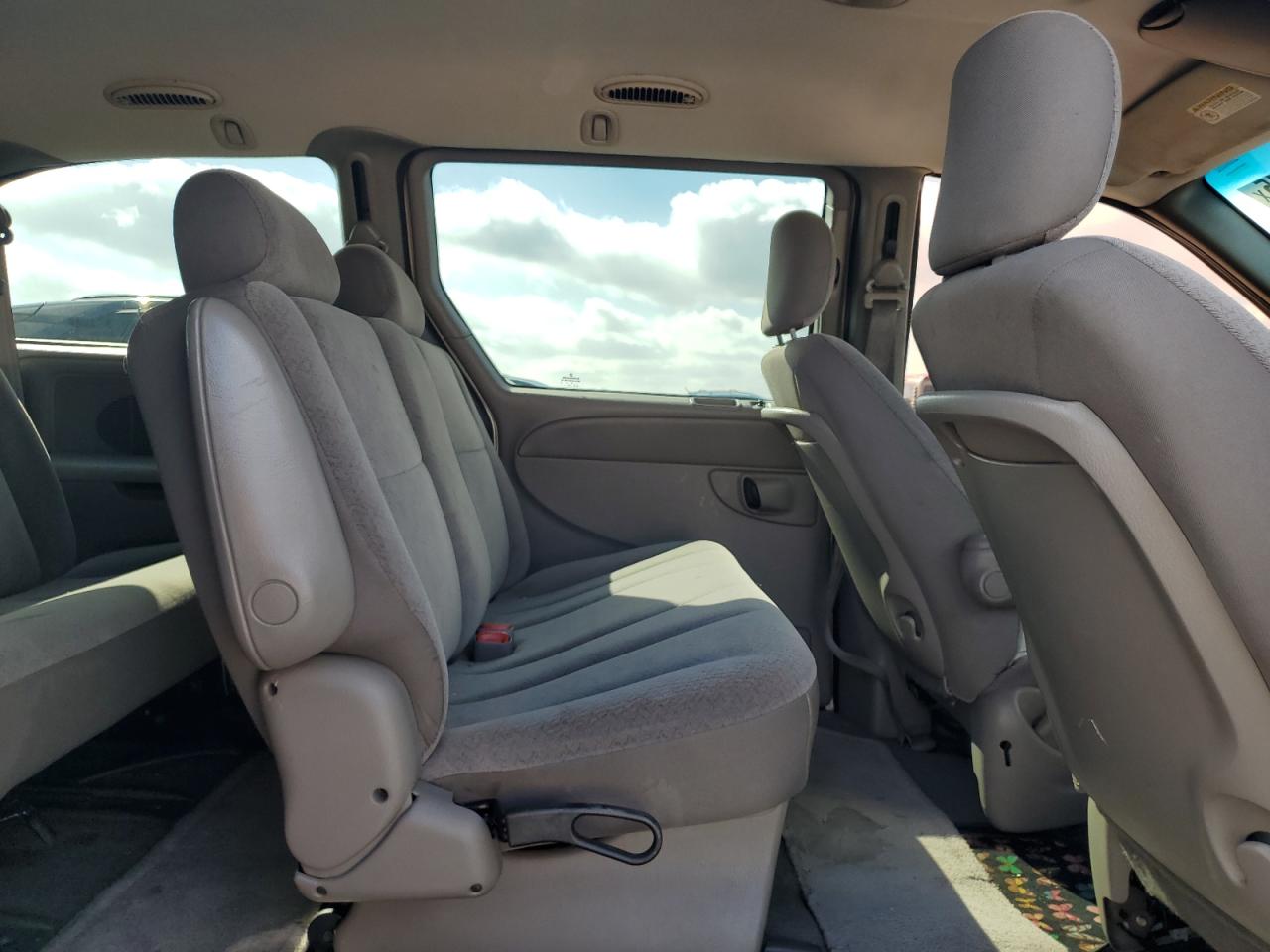 2002 Dodge Grand Caravan Sport VIN: 2B4GP44352R741420 Lot: 87232145