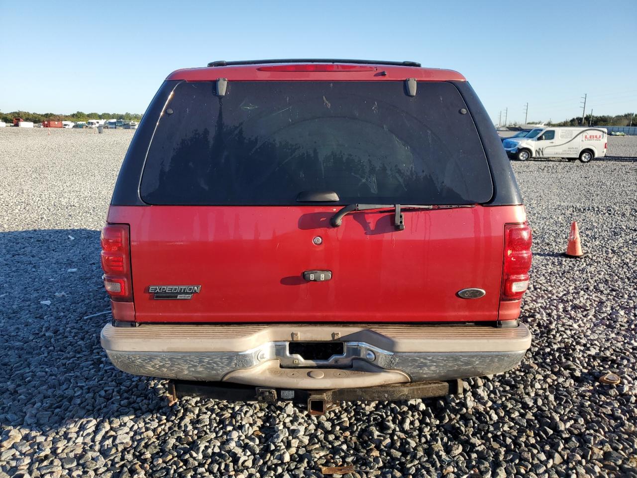 1999 Ford Expedition VIN: 1FMRU17L2XLC10962 Lot: 85842155