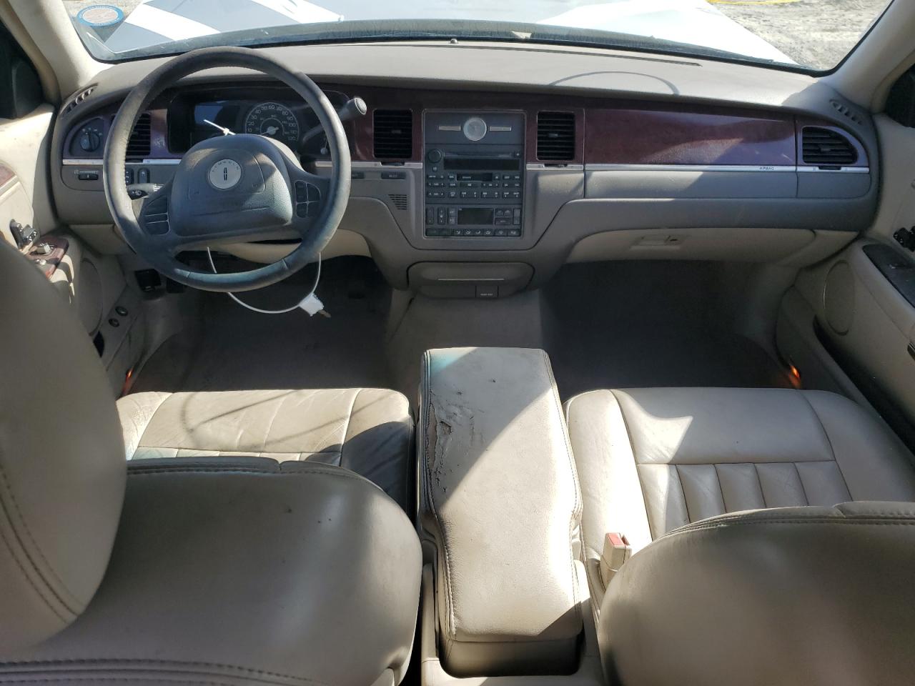 2003 Lincoln Town Car Executive VIN: 1LNHM81W93Y667014 Lot: 84549395