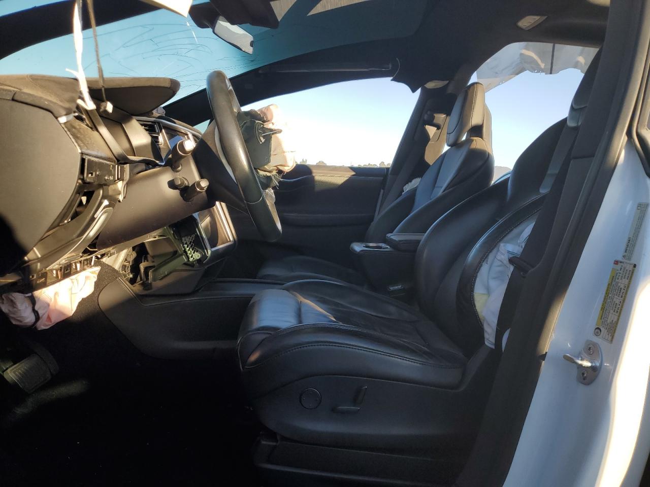 2017 Tesla Model X VIN: 5YJXCBE21HF046719 Lot: 87182875