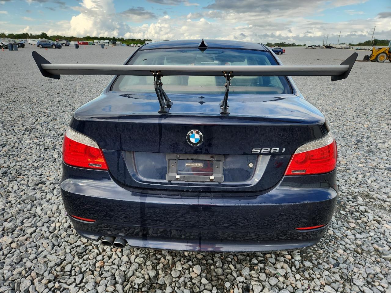 2010 BMW 528 Xi VIN: WBANV1C51AC444117 Lot: 85817885