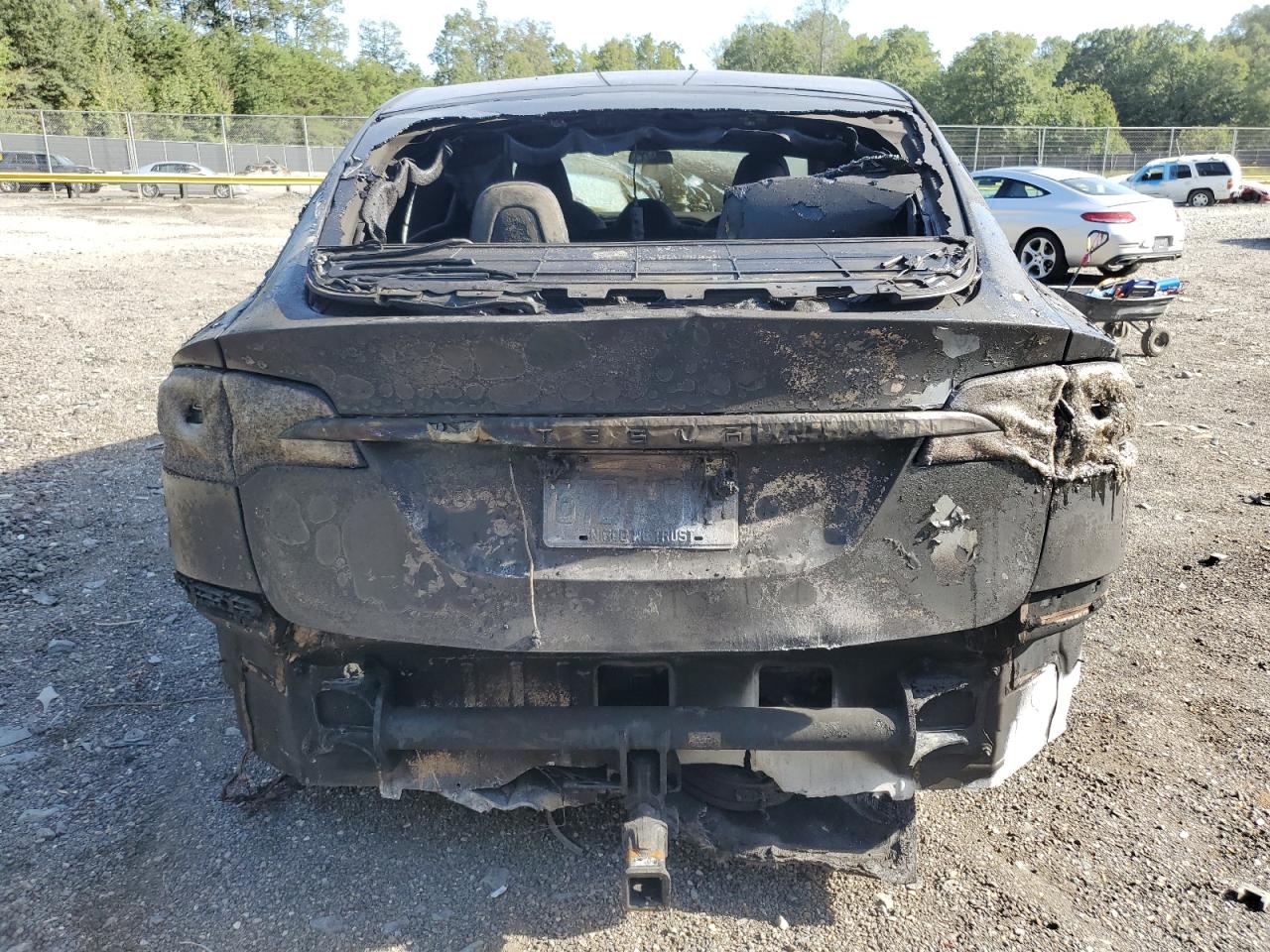 2017 Tesla Model X VIN: 5YJXCAE21HF058122 Lot: 85474495