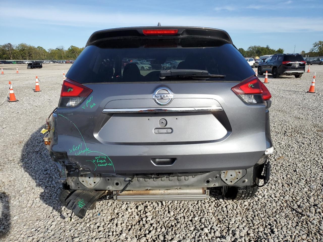 2019 Nissan Rogue S VIN: KNMAT2MV2KP522409 Lot: 82317595