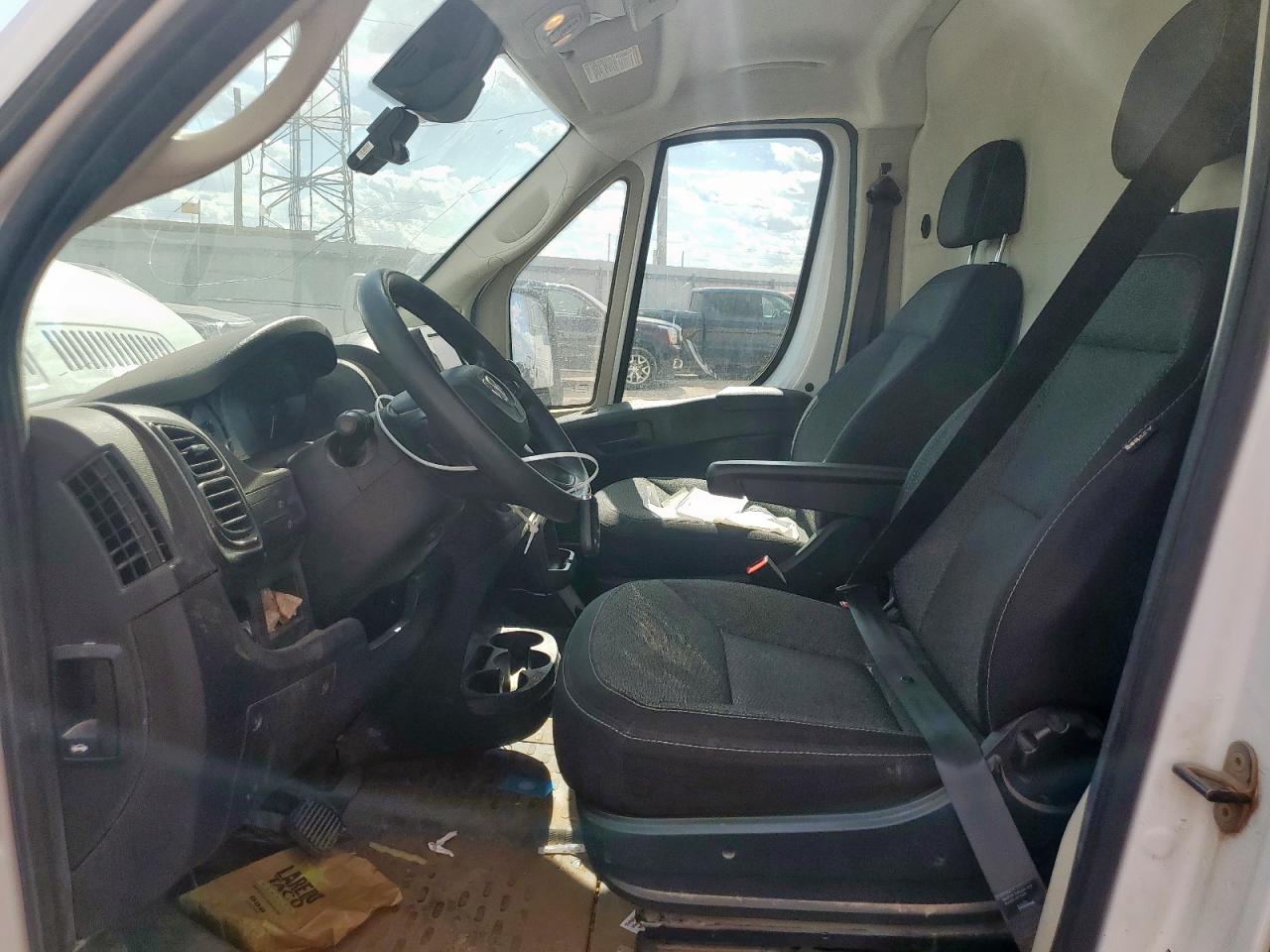 2022 Ram Promaster 2500 2500 High VIN: 3C6LRVCG8NE121695 Lot: 84195335