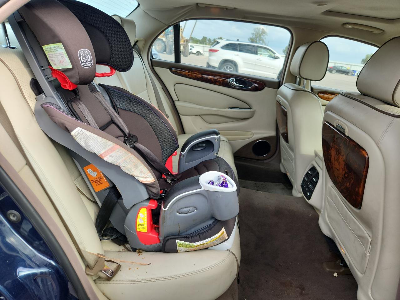 2008 Jaguar Xj Vanden Plas VIN: SAJWA82B68SH23893 Lot: 84940895