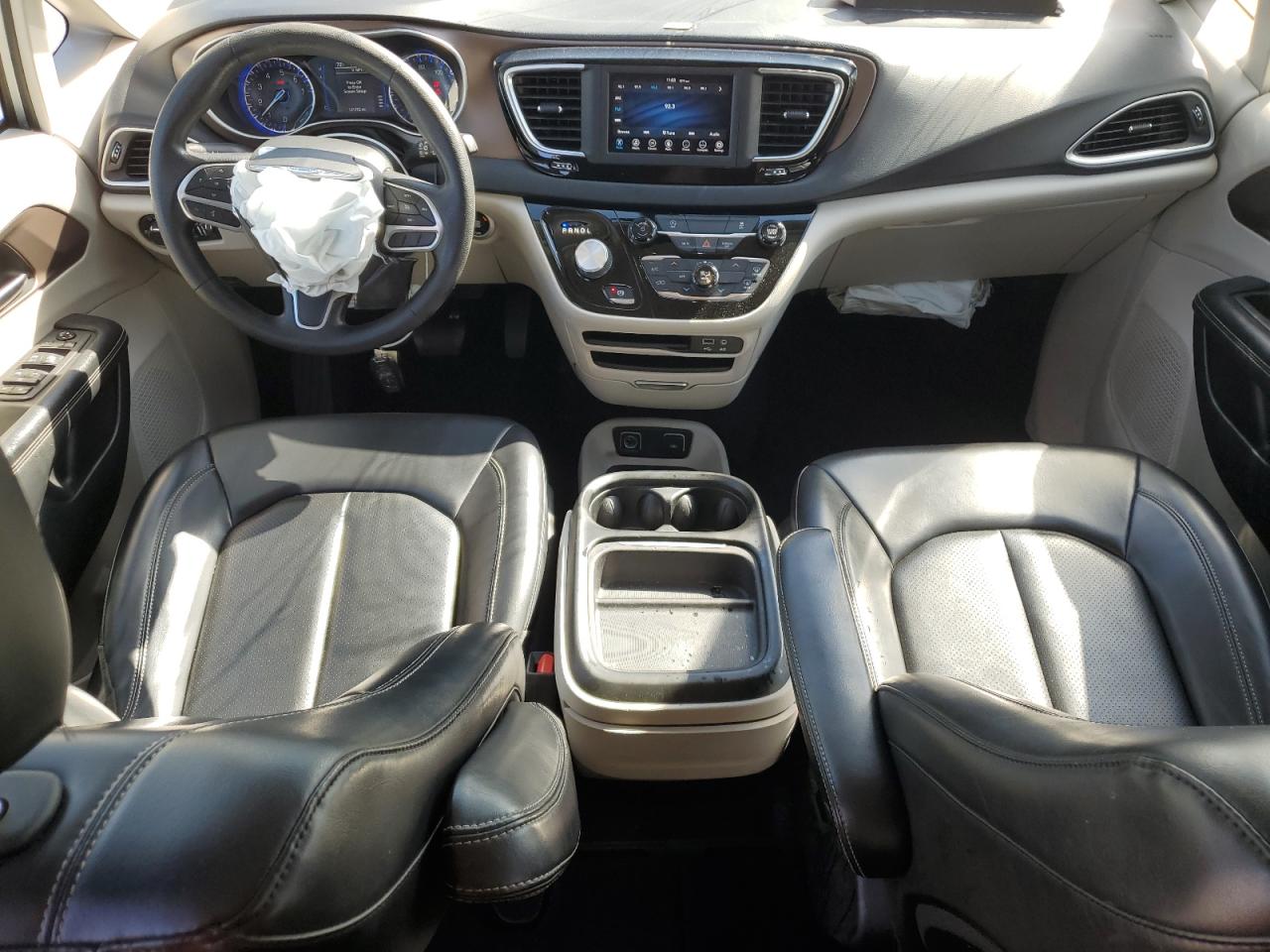 2020 Chrysler Voyager Lxi VIN: 2C4RC1DG3LR268353 Lot: 84659115