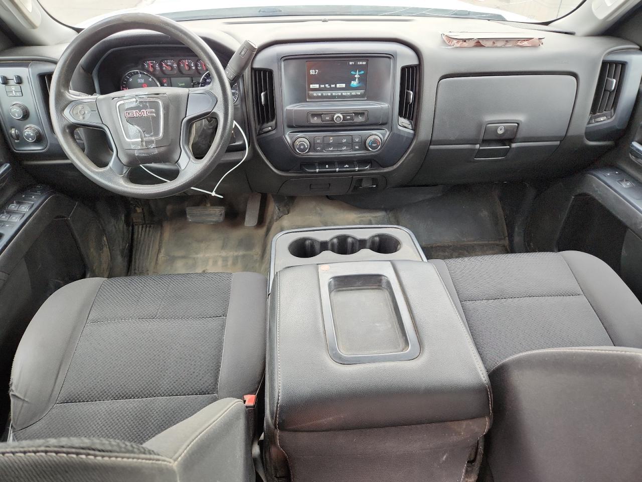 2018 GMC Sierra K2500 Heavy Duty VIN: 1GT12REG2JF131714 Lot: 84949805