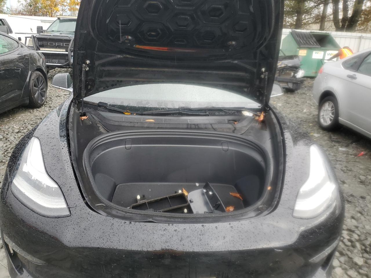 2018 Tesla Model 3 VIN: 5YJ3E1EB2JF128841 Lot: 90827385