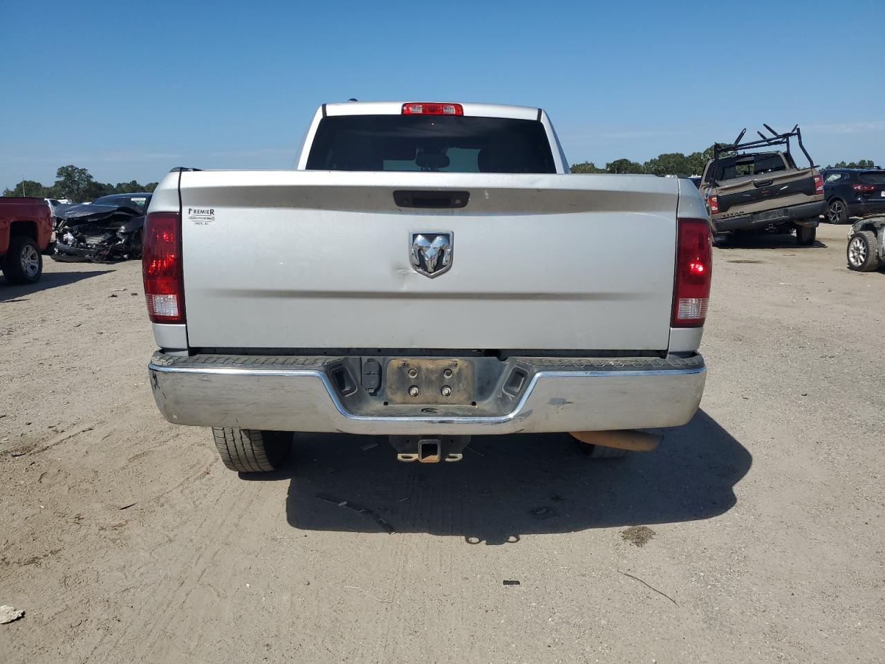 2018 Ram 1500 St VIN: 1C6RR6FT2JS330673 Lot: 84777565