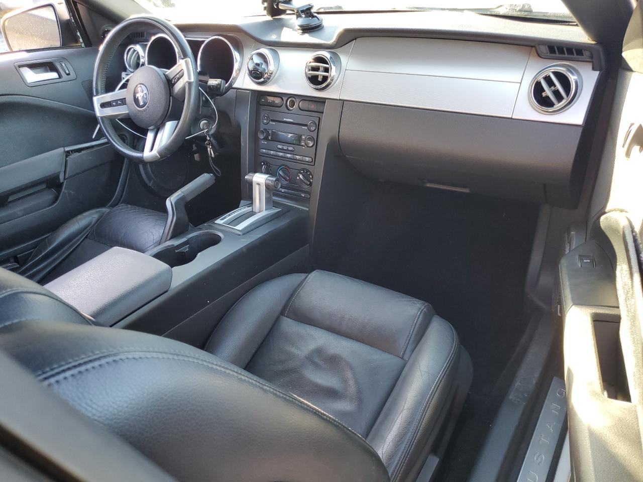 2005 Ford Mustang VIN: 1ZVFT80NX55103641 Lot: 82490805