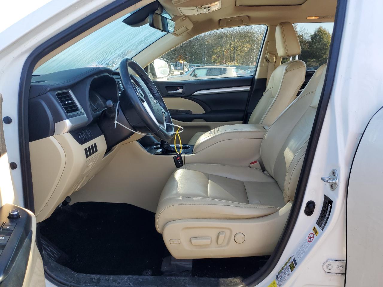 2018 Toyota Highlander Se VIN: 5TDJZRFH8JS486096 Lot: 90741495