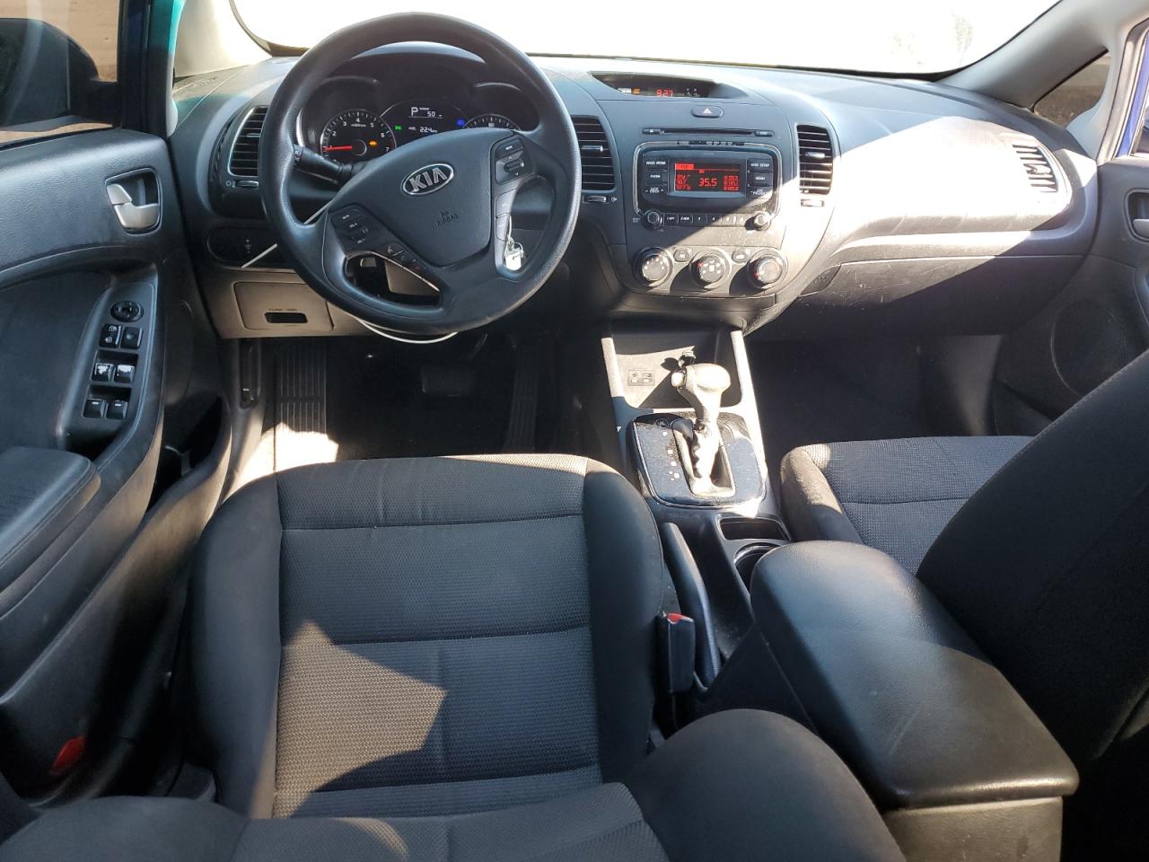 2017 Kia Forte Lx VIN: 3KPFK4A77HE048413 Lot: 85872745