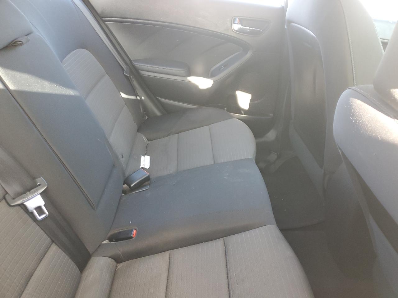 2015 Kia Forte Lx VIN: KNAFX4A69F5427931 Lot: 90931395