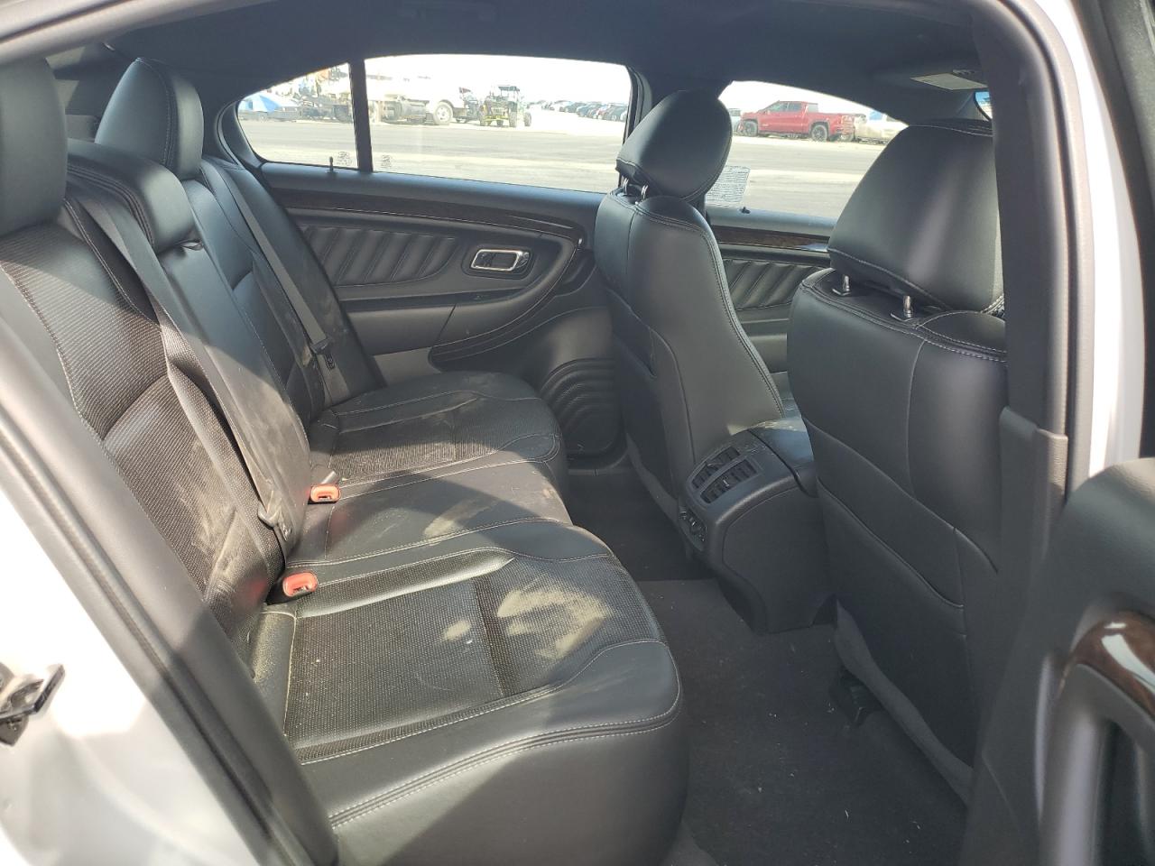 2019 Ford Taurus Limited VIN: 1FAHP2F80KG101353 Lot: 86707335