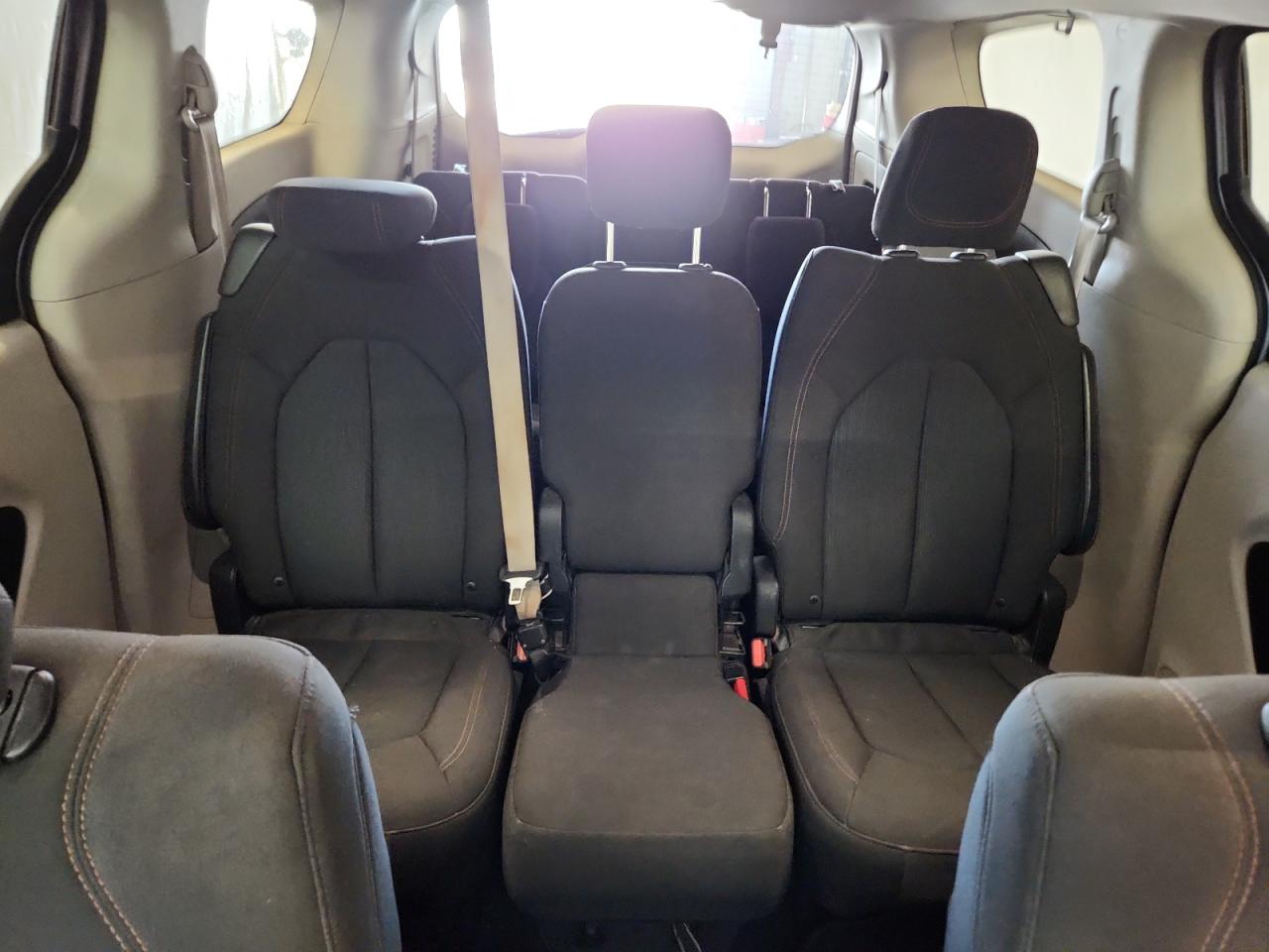 2017 Chrysler Pacifica Lx VIN: 2C4RC1CGXHR571767 Lot: 89530365