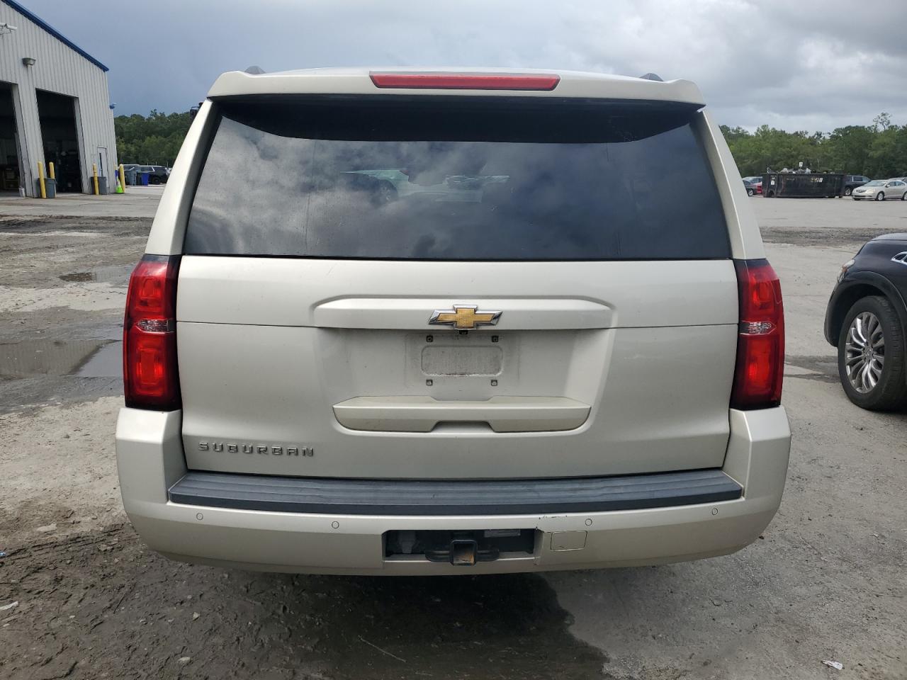 2015 Chevrolet Suburban C1500 Lt VIN: 1GNSCJKC4FR300892 Lot: 85494975