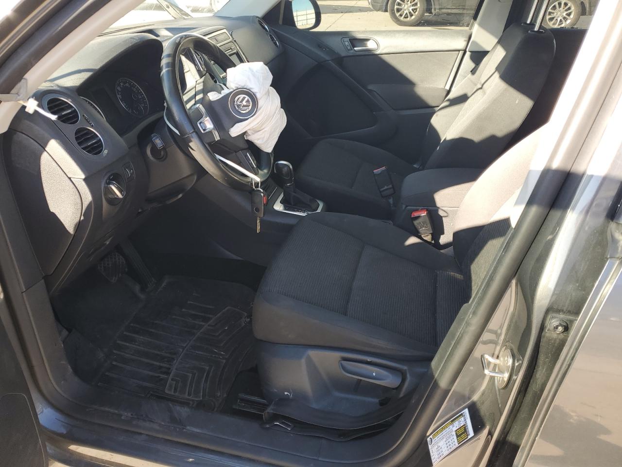 2014 Volkswagen Tiguan S VIN: WVGBV3AX9EW603391 Lot: 82344815