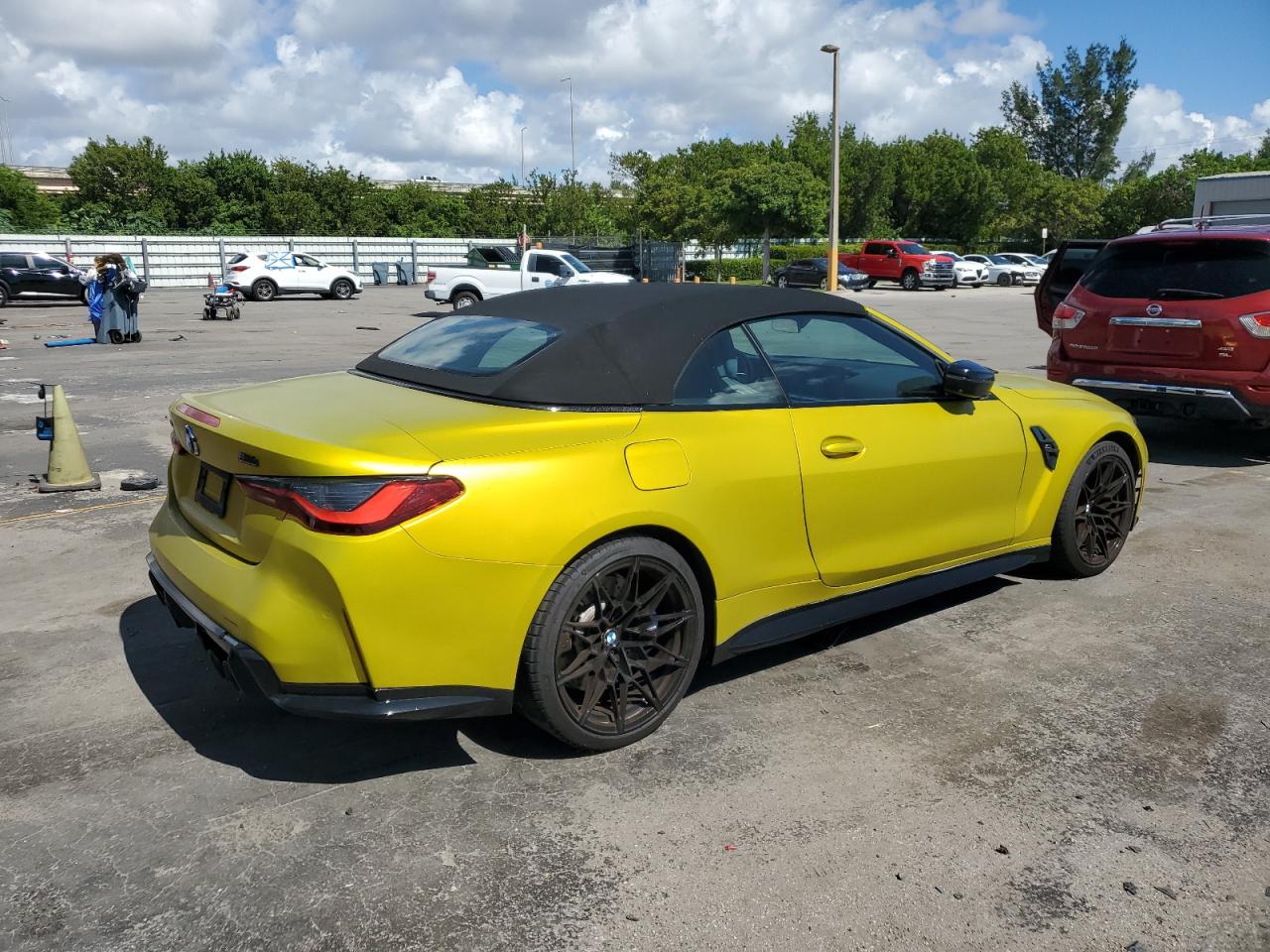 2024 BMW M4 Competition yellow null gas WBS33BA08RCR82377 photo #4