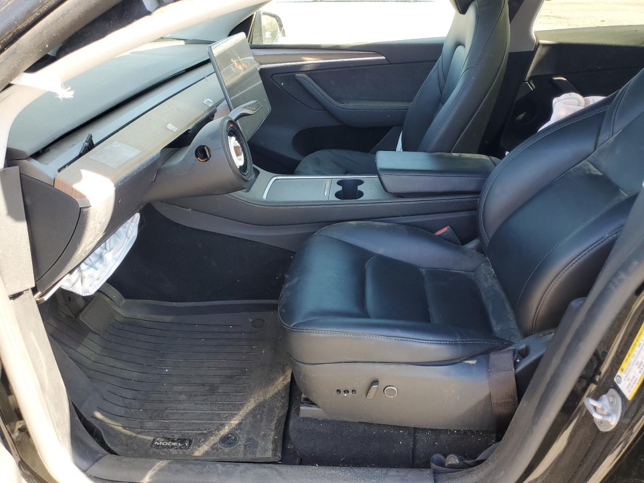 2024 Tesla Model Y VIN: 7SAYGDEE2RF061958 Lot: 90514885