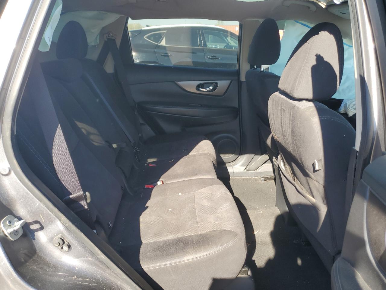 2016 Nissan Rogue S VIN: KNMAT2MV8GP661659 Lot: 85840955