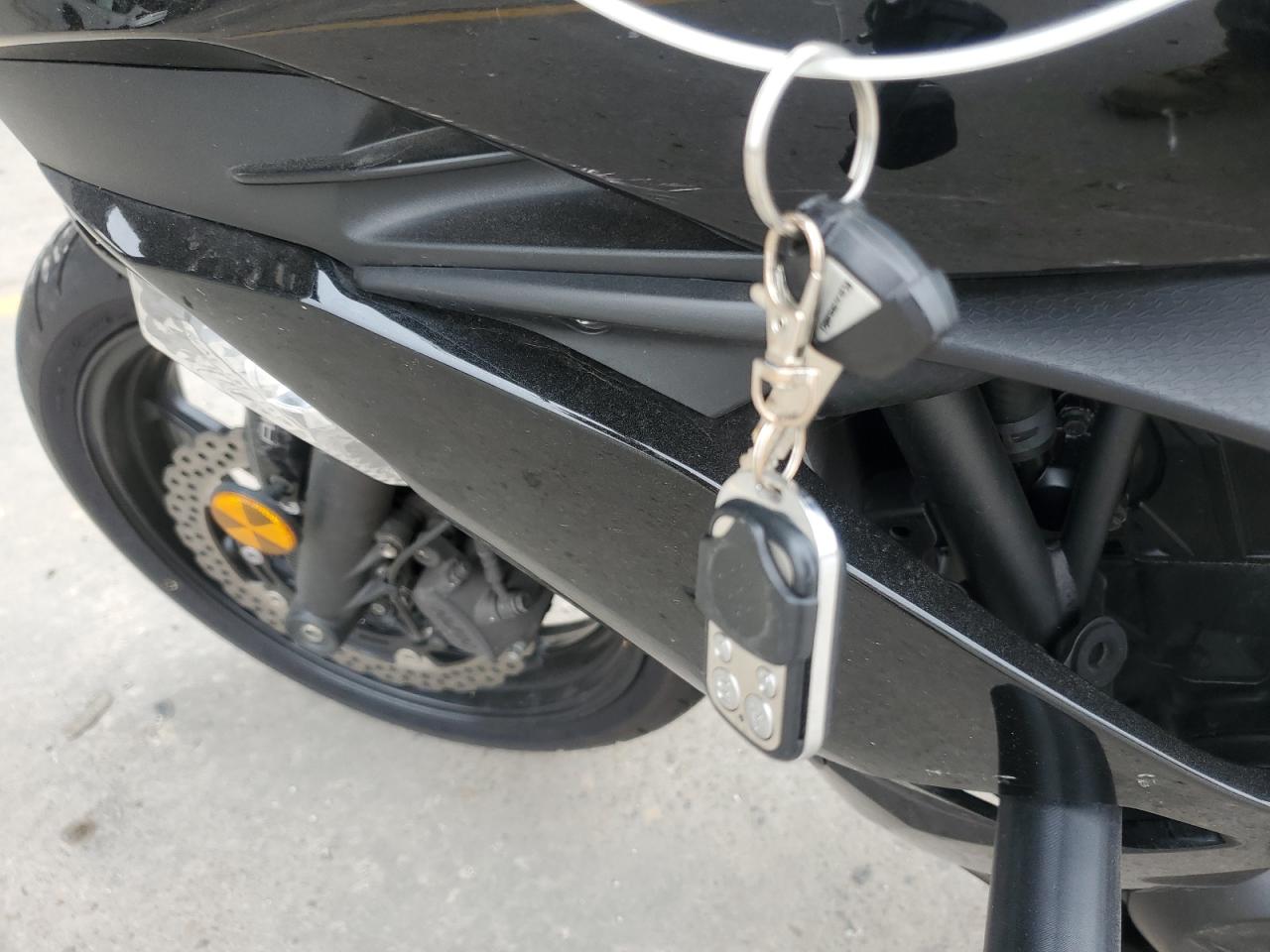 2017 Kawasaki Ex650 F VIN: JKAEXEK11HDA00417 Lot: 90047145