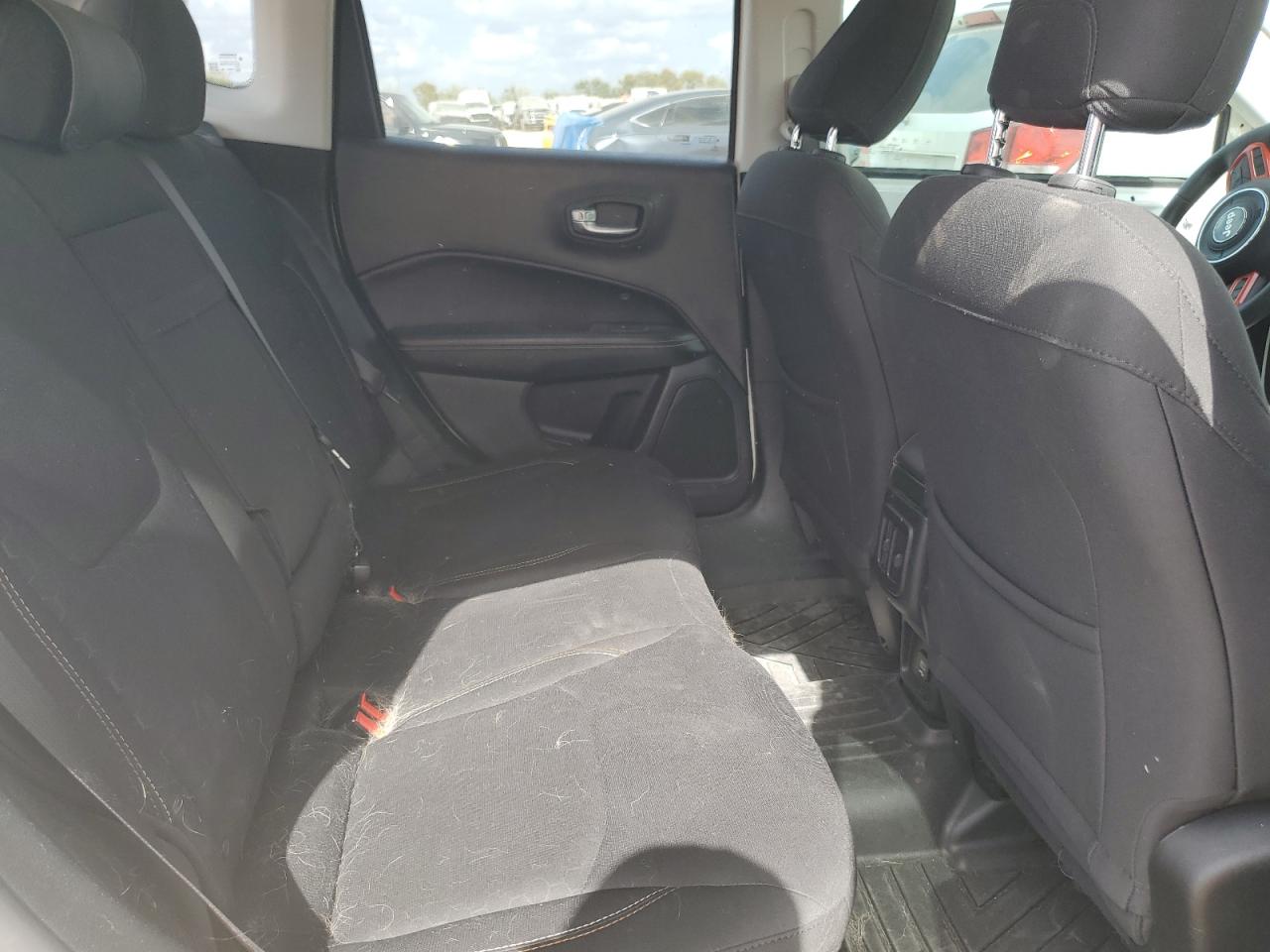 2018 Jeep Compass Sport VIN: 3C4NJCAB3JT438889 Lot: 89702995
