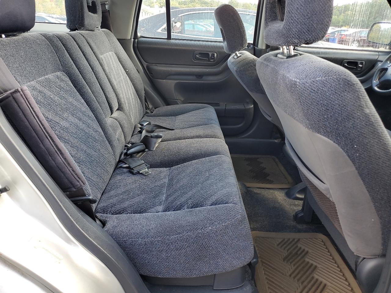 2000 Honda Cr-V Lx VIN: JHLRD1847YC056832 Lot: 84409085