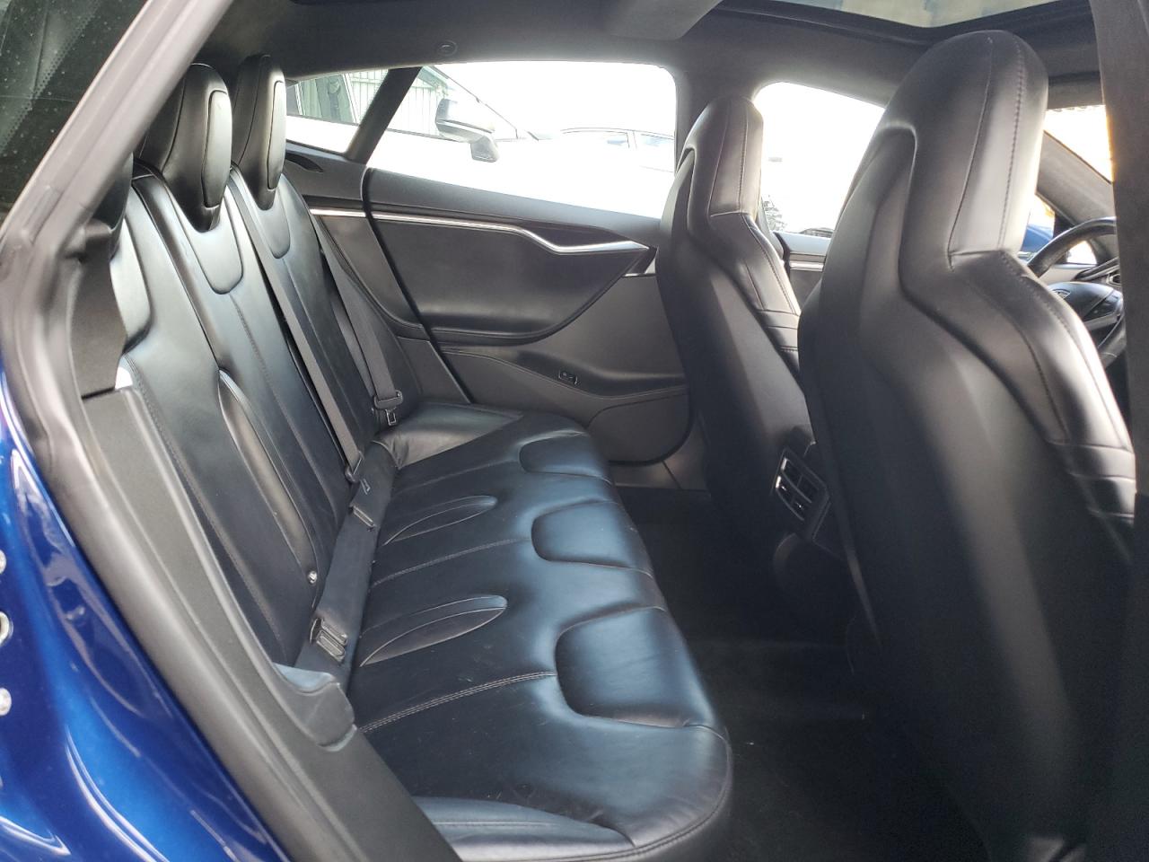 2015 Tesla Model S 85D VIN: 5YJSA1H2XFF097591 Lot: 84979835