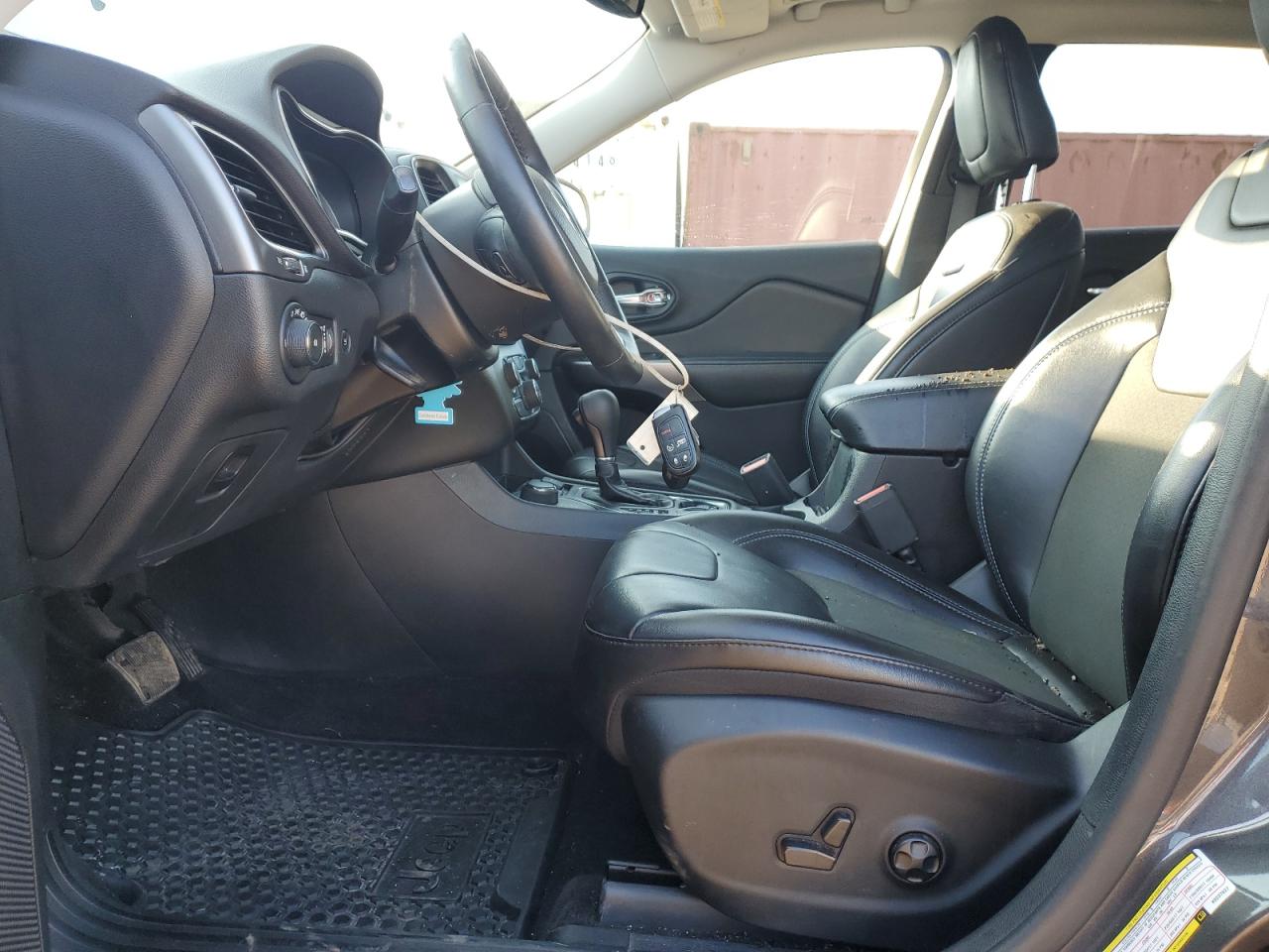 2019 Jeep Cherokee Latitude Plus VIN: 1C4PJMLX0KD237627 Lot: 82518075