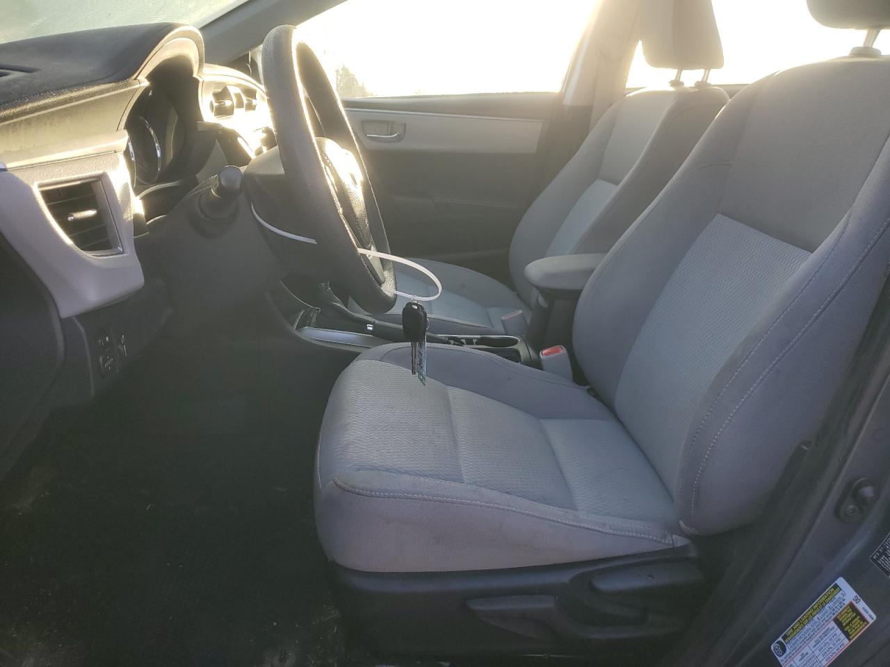 2016 Toyota Corolla L VIN: 5YFBURHE3GP422815 Lot: 85665655