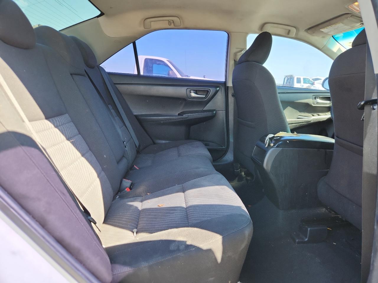2015 Toyota Camry Le VIN: 4T1BF1FK8FU044752 Lot: 86682385