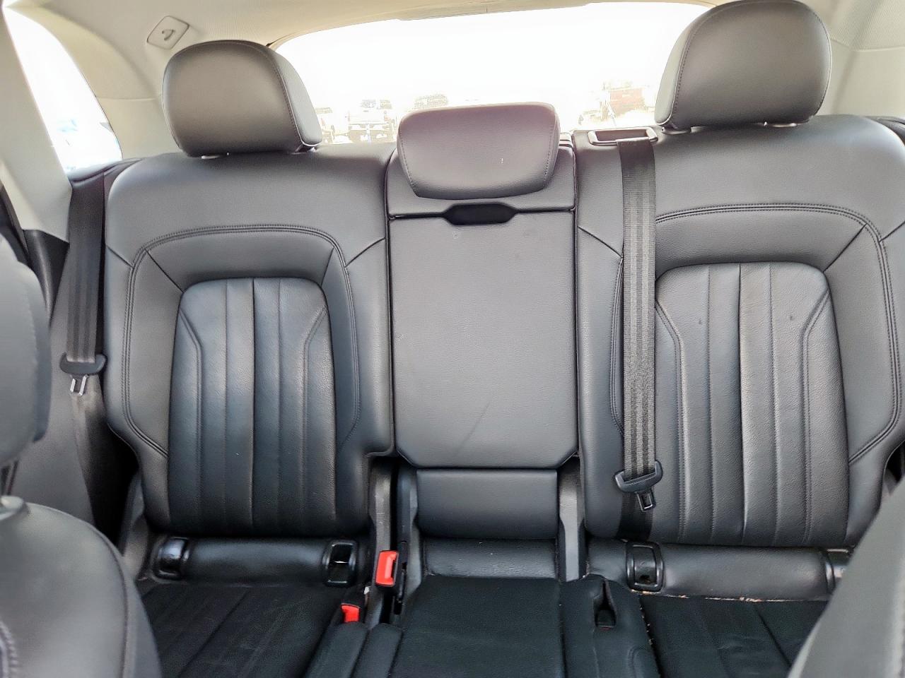 2018 Audi Q5 Premium VIN: WA1ANAFY5J2196381 Lot: 85888625