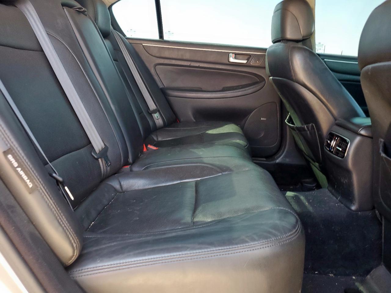 2013 Hyundai Genesis 3.8L VIN: KMHGC4DD0DU229749 Lot: 84783765