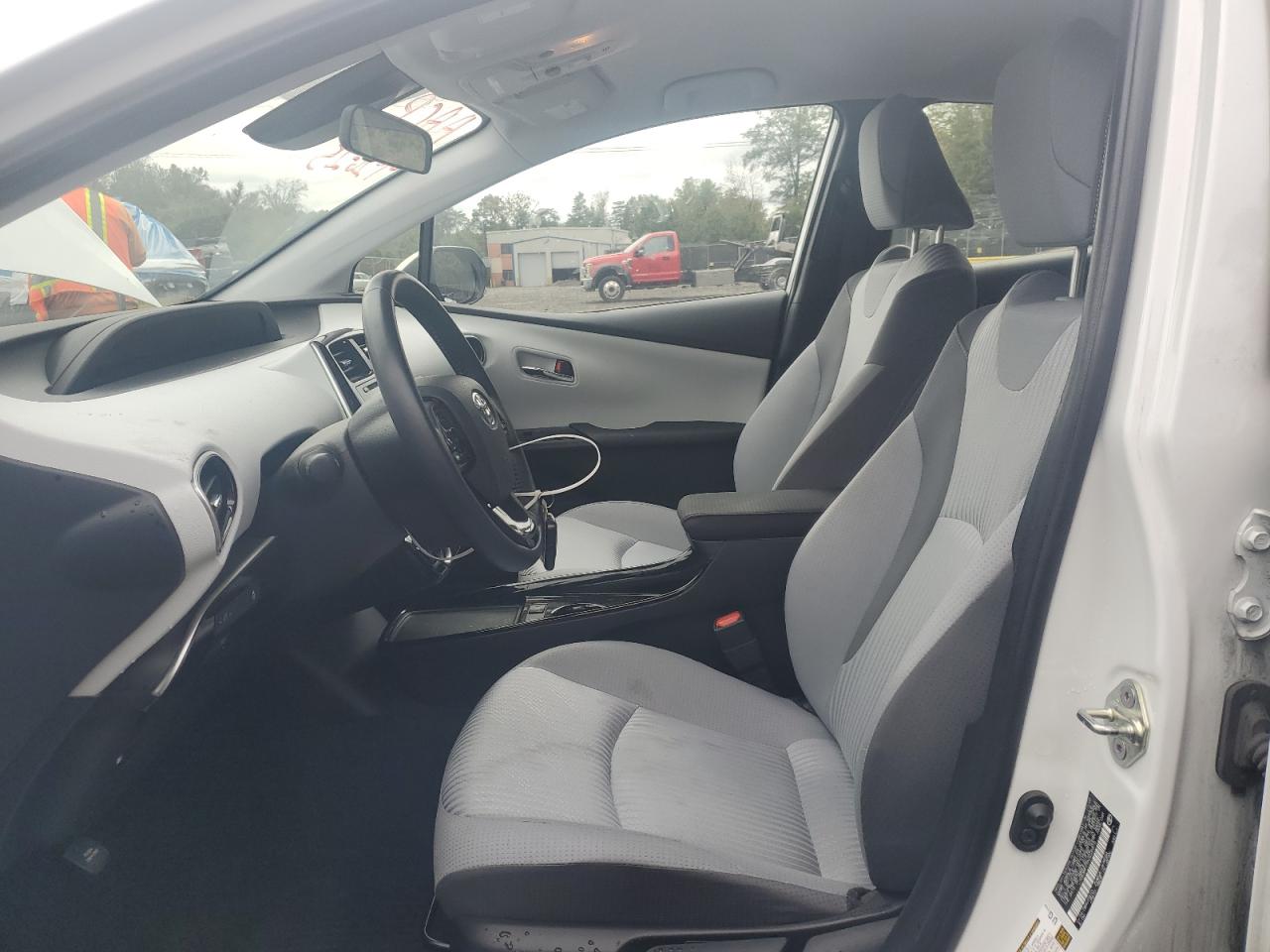 2022 Toyota Prius Prime Le VIN: JTDKAMFP5N3225876 Lot: 86515265