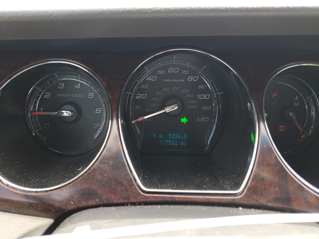 2010 Ford Taurus Limited VIN: 1FAHP2FW6AG163336 Lot: 84940245