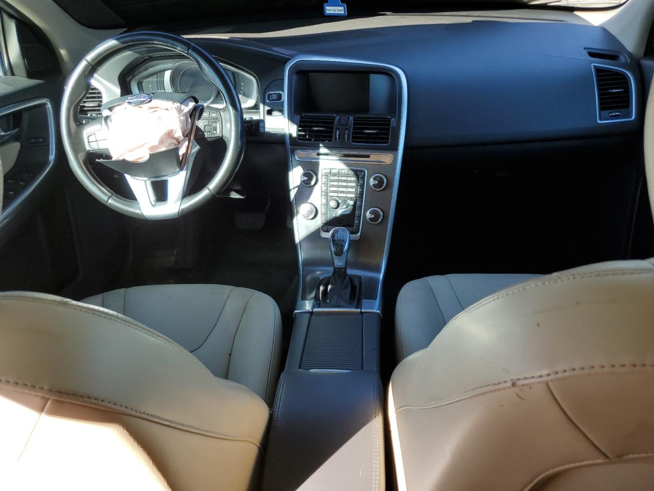 2016 Volvo Xc60 T5 Premier VIN: YV440MDK0G2832681 Lot: 85833695