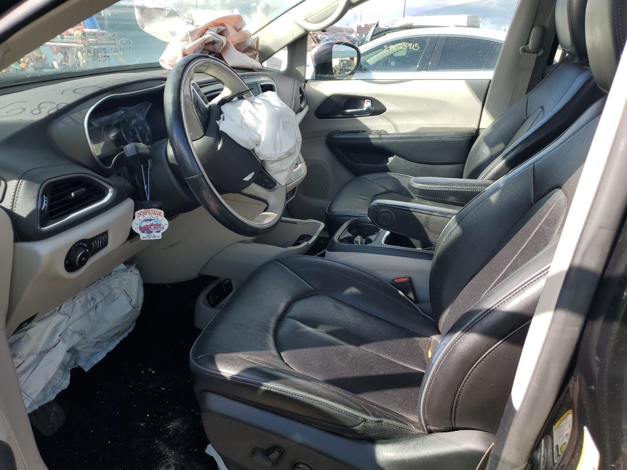 2020 Chrysler Pacifica Limited VIN: 2C4RC1GG6LR281688 Lot: 82743235