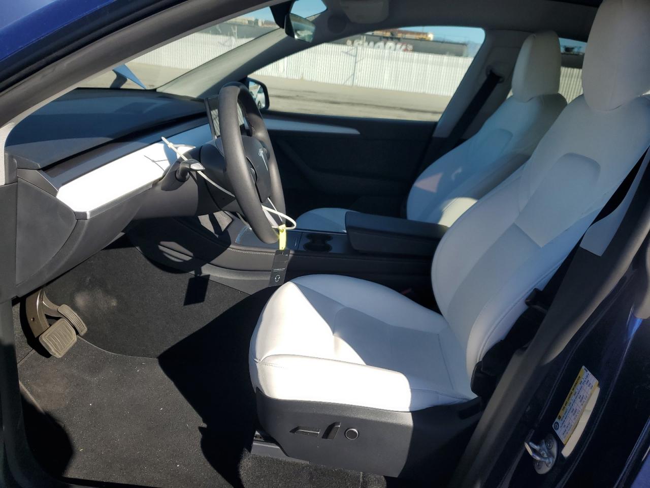 2025 Tesla Model Y VIN: 7SAYGDED4SF254366 Lot: 85208025