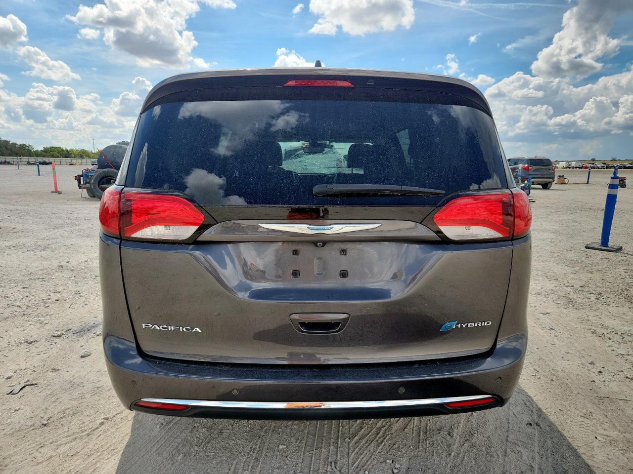 2018 Chrysler Pacifica Hybrid Limited VIN: 2C4RC1N76JR359130 Lot: 85514165