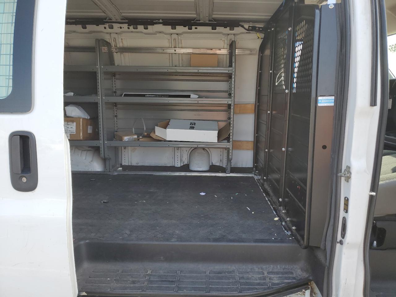 2019 Chevrolet Express Delivery Van VIN: 1GCWGAFG7K1290279 Lot: 89800365