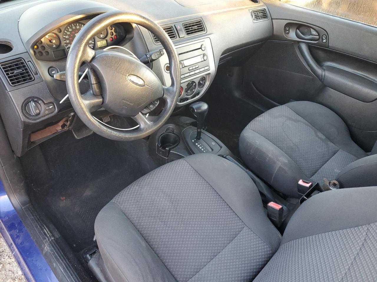 2005 Ford Focus Zx3 VIN: 3FAFP31N35R132782 Lot: 82307455