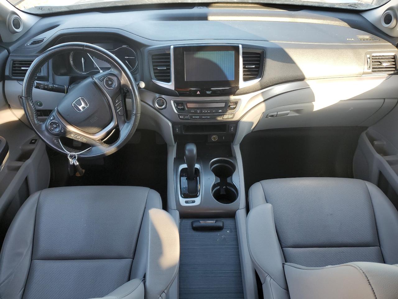 2017 Honda Ridgeline Rtl VIN: 5FPYK3F6XHB009951 Lot: 82387445