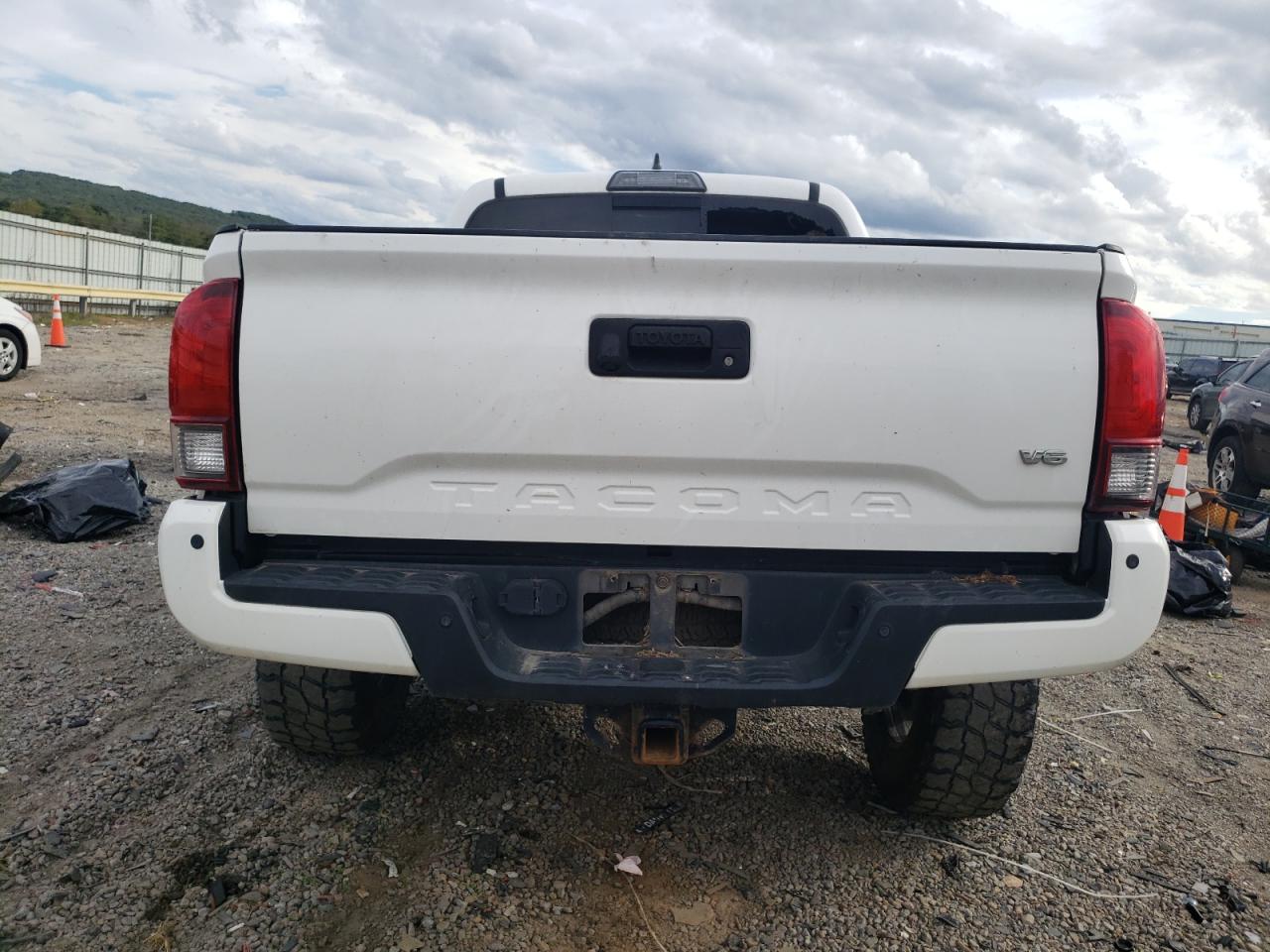 2018 Toyota Tacoma Double Cab VIN: 5TFCZ5ANXJX126031 Lot: 85333045