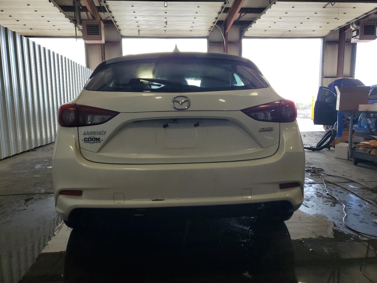 2018 Mazda 3 Grand Touring VIN: 3MZBN1M34JM255055 Lot: 90140455