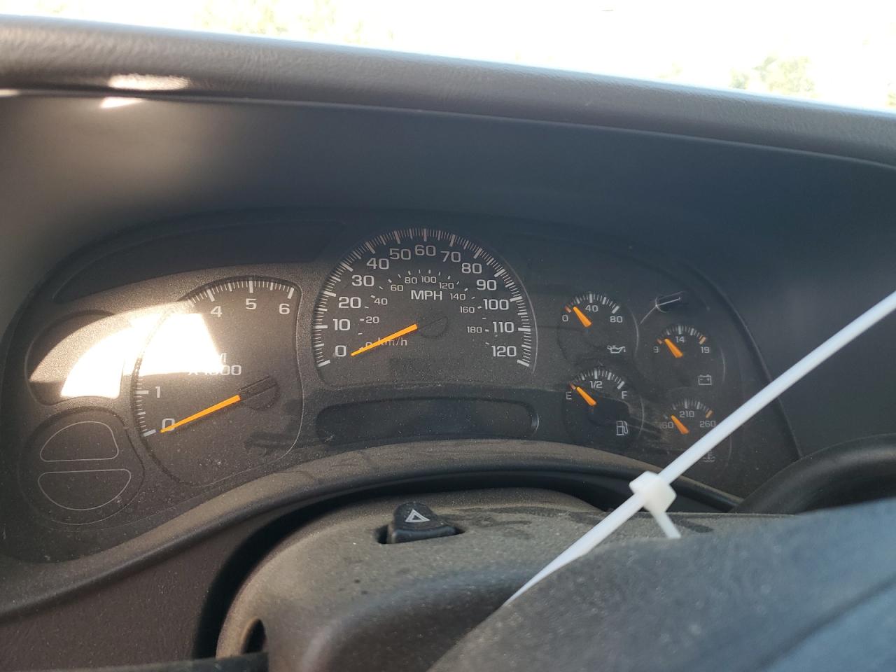 2005 Chevrolet Suburban K1500 VIN: 3GNFK16Z05G158669 Lot: 85715105