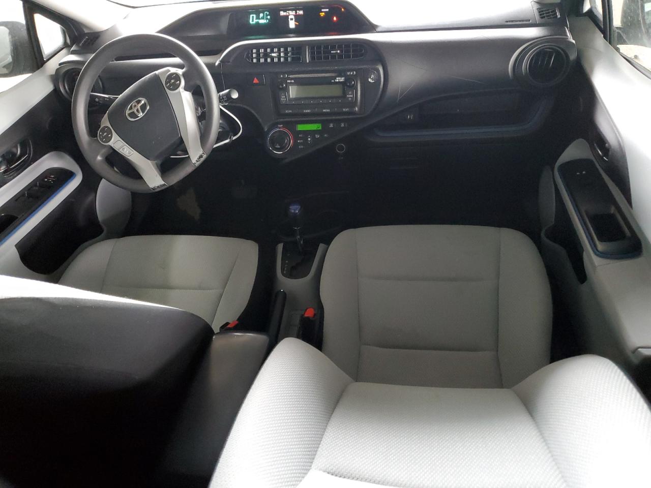 2013 Toyota Prius C VIN: JTDKDTB36D1041447 Lot: 81926165