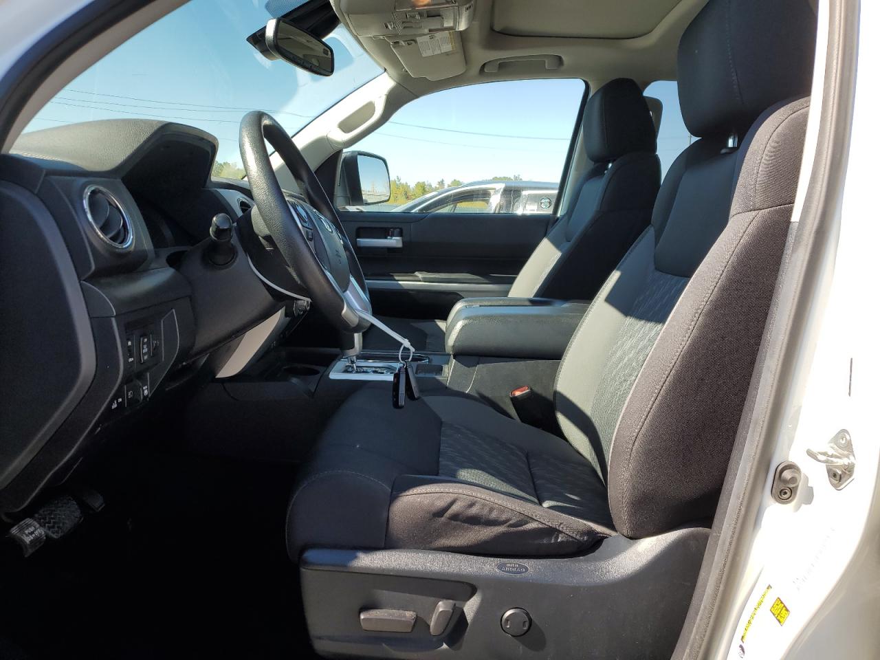 2020 Toyota Tundra Crewmax Sr5 VIN: 5TFDY5F10LX902635 Lot: 82135935