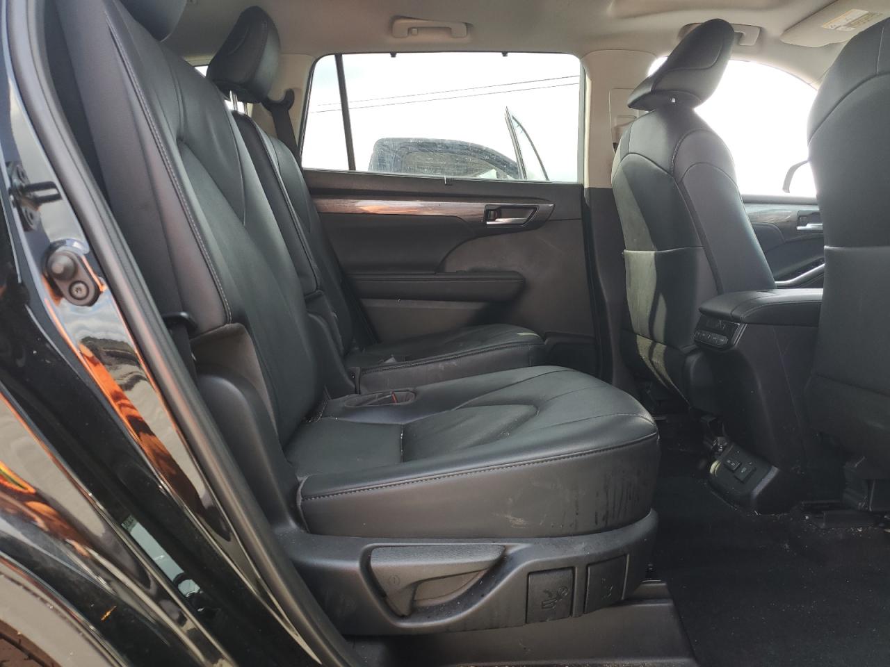 2023 Toyota Highlander L VIN: 5TDKDRAH5PS043035 Lot: 86227305